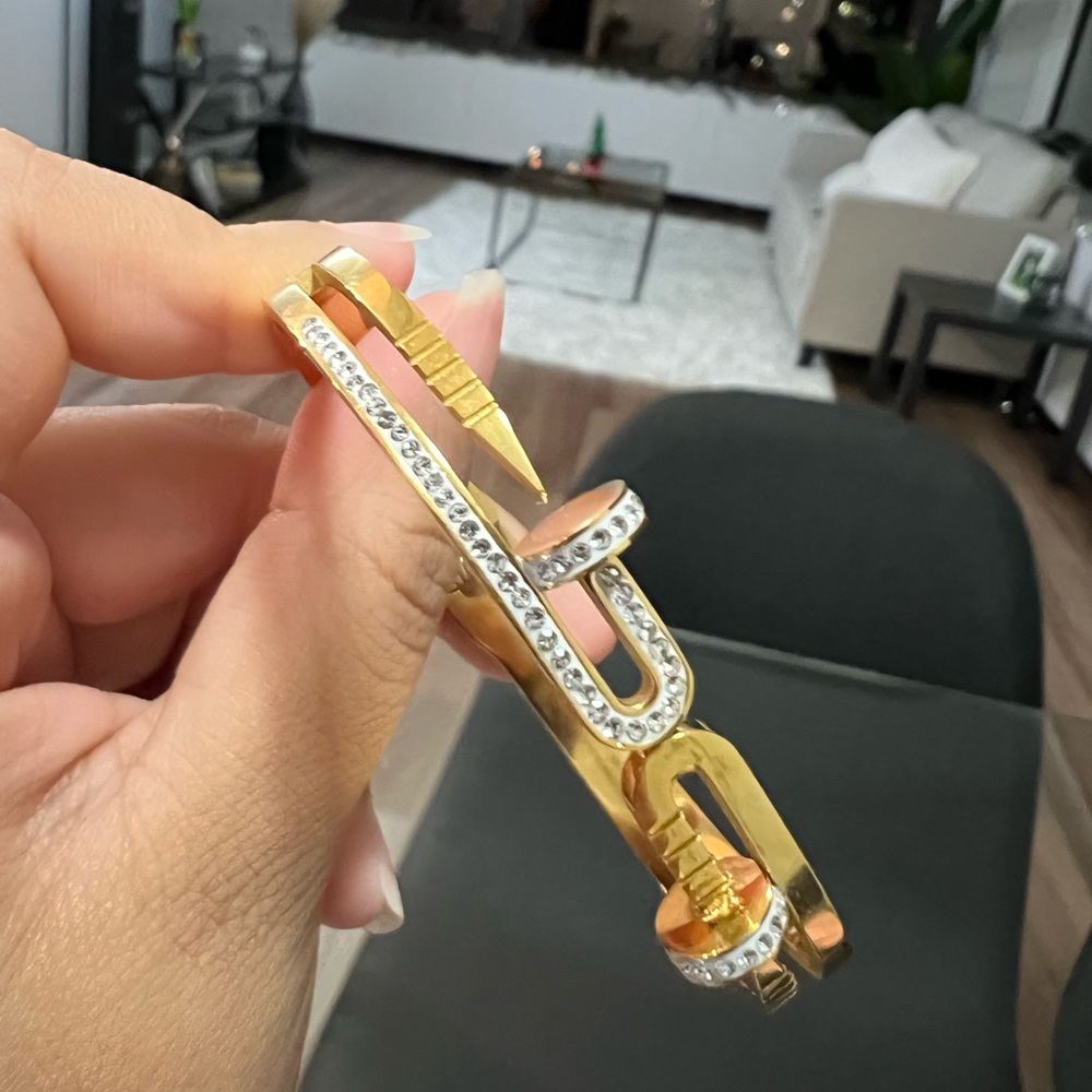 Gold bangle